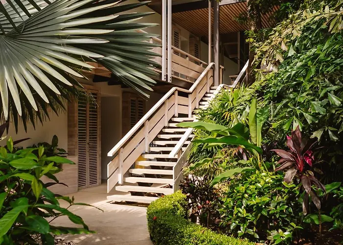 Hotel The Gilded Iguana Nosara