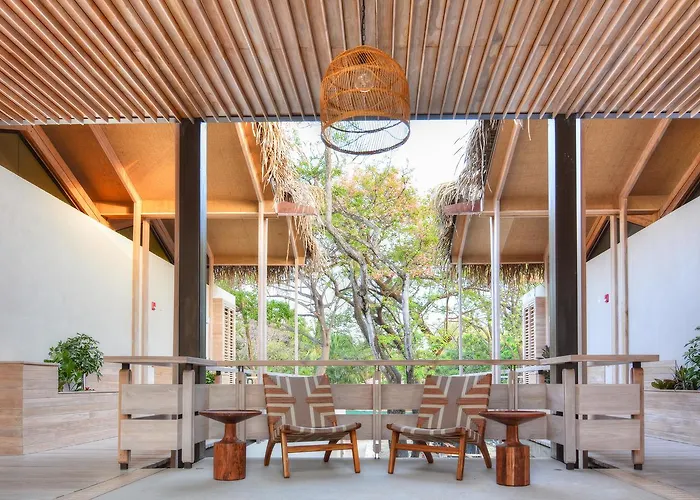 The Gilded Iguana Hotel 4*