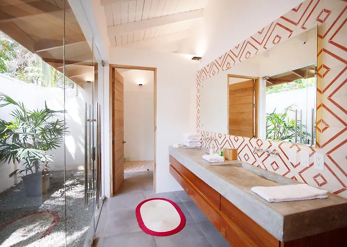 The Gilded Iguana Hotel 4*