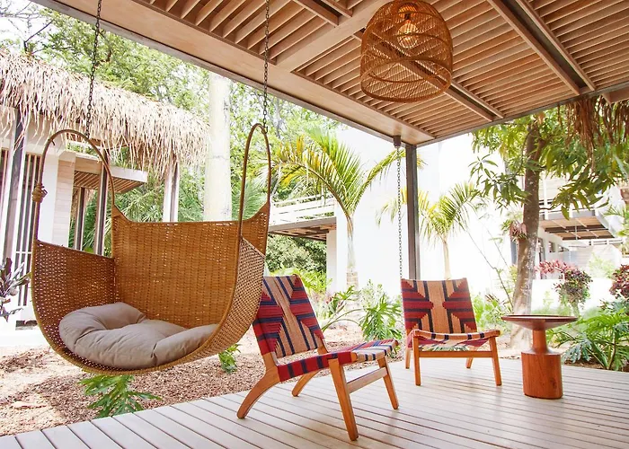 The Gilded Iguana Hotel 4*