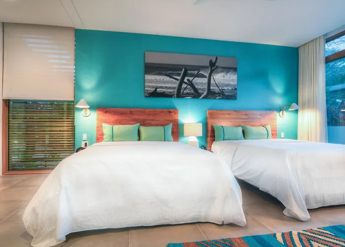 Hotel The Gilded Iguana 4*